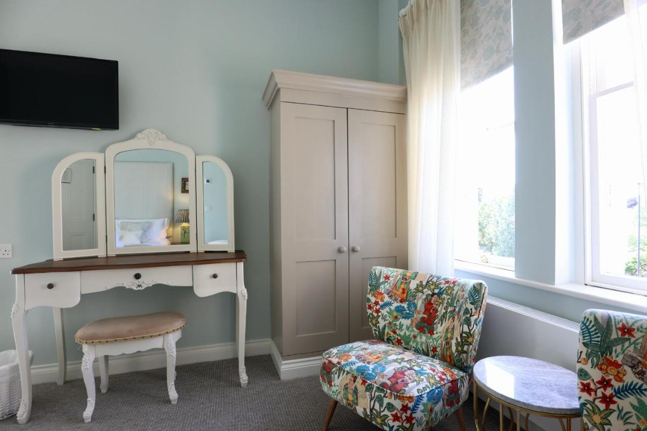 Executive City Room